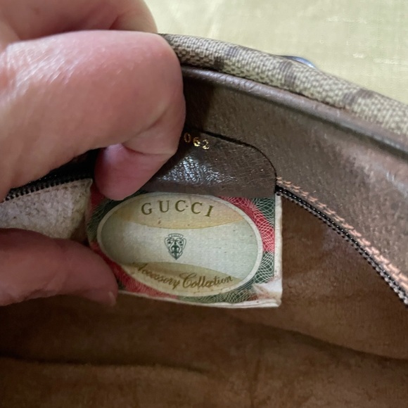 Gucci Brown and Cream Monogram Clutch - Picture 7 of 14